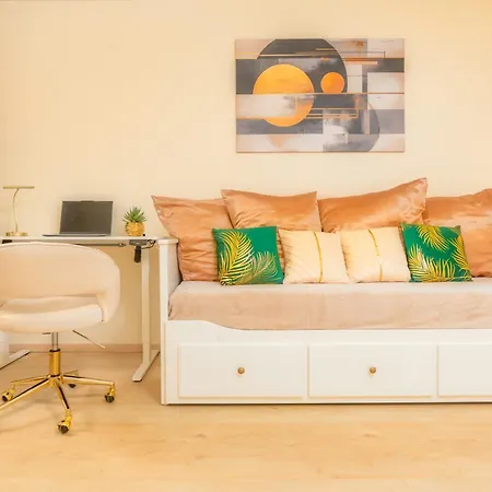 Bis 10 Personen - 106 Qm Design-apartment, Lage, Mit Parkplatz * Dresden