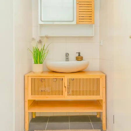 Apartament Bis 10 Personen - 106 Qm Design-apartment, Lage, 1x Free Parking