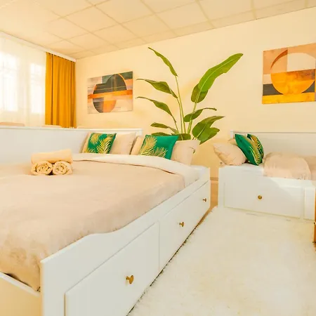 Bis 10 Personen - 106 Qm Design-apartment, Lage, 1x Free Parking