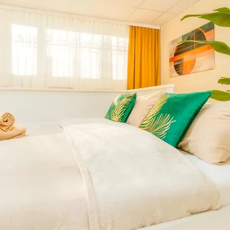 Bis 10 Personen - 106 Qm Design-apartment, Lage, Mit Parkplatz * Δρέσδη