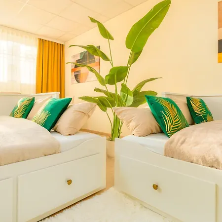 Bis 10 Personen - 106 Qm Design-apartment, Lage, 1x Free Parking