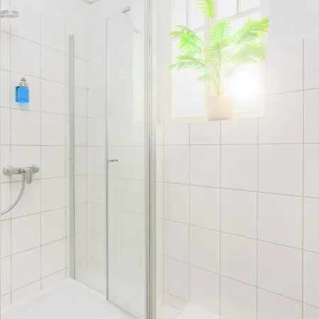 Bis 10 Personen - 106 Qm Design-apartment, Lage, Mit Parkplatz Apartment