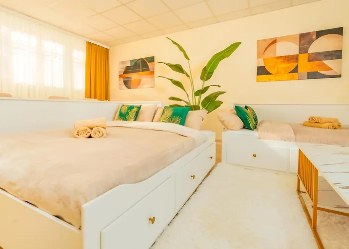 Bis 10 Personen - 106 Qm Design-apartment, Lage, Mit Parkplatz