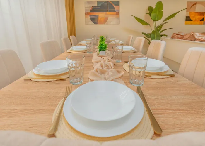 Bis 10 Personen - 106 Qm Design-apartment, Lage, Mit Parkplatz Appartement